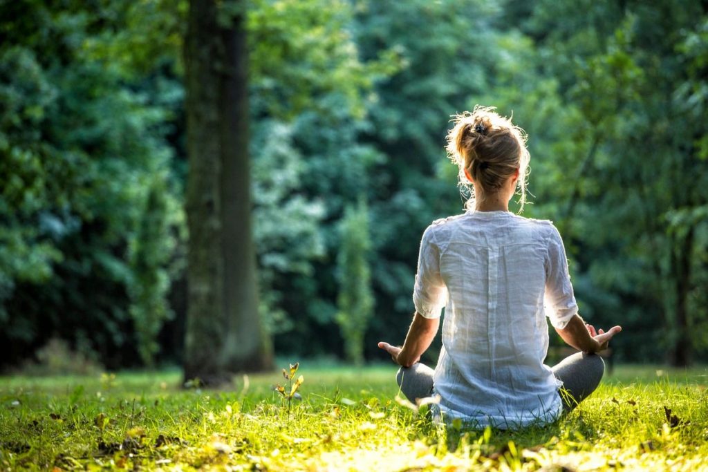 Top 7 Wellness Tips for Embracing Mobile Wellness in Your Busy Life